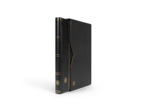 cerne album na znamky premium zasobnik s 32 cernymi listy s kazetou leuchtturm 371801