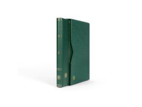zelene album na znamky premium zasobnik s 32 cernymi listy s kazetou leuchtturm 371800